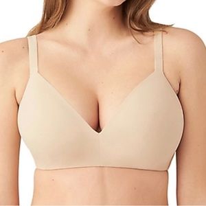 Wacoal T-shirt Lightly Lined Wireless Bra 32B